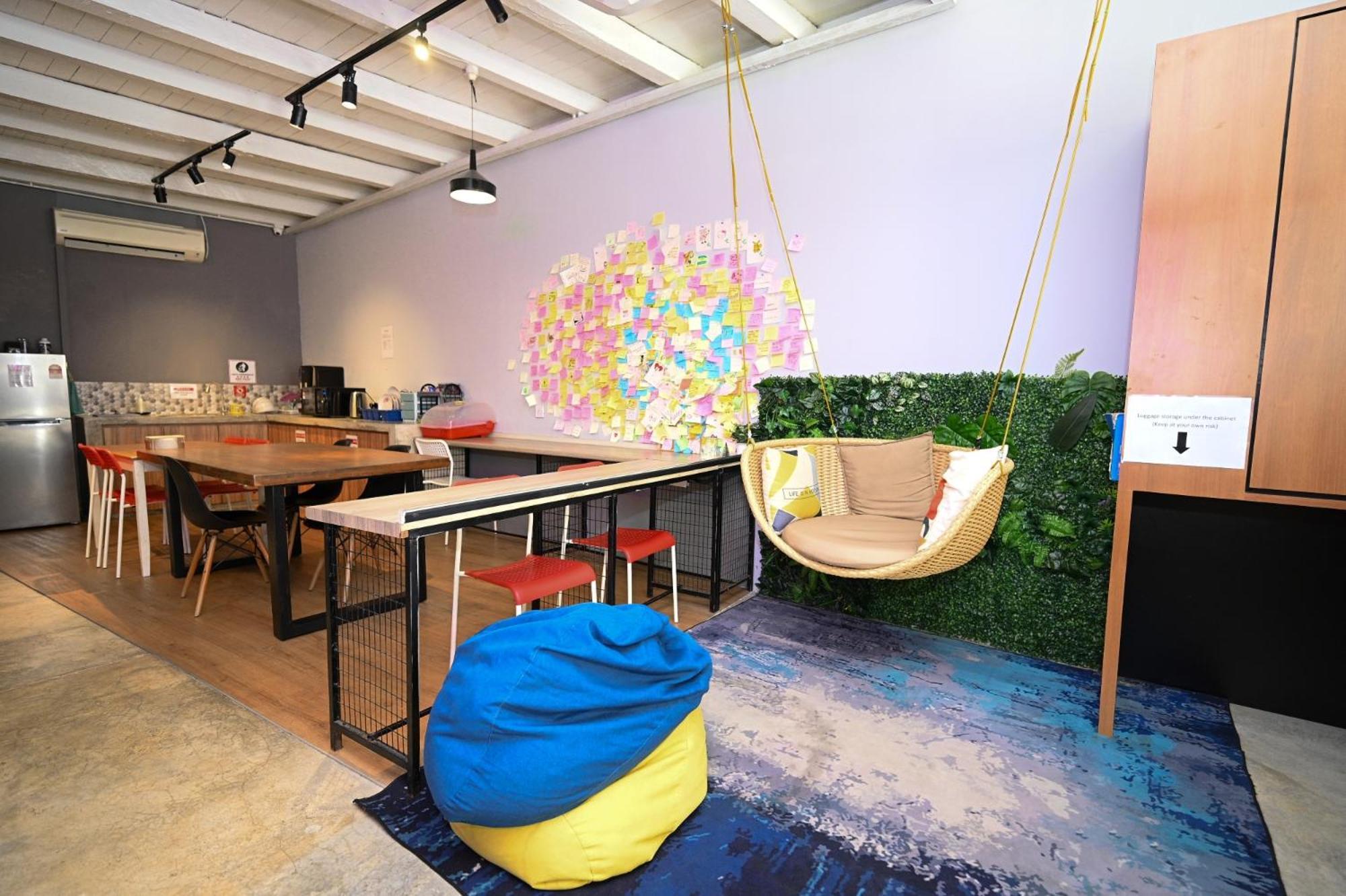 Swing & Pillows @ Beach Street George Town Ngoại thất bức ảnh